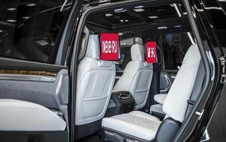 Cadillac Escalade V, 2025 год, 23 655 000 рублей, 15 фотография