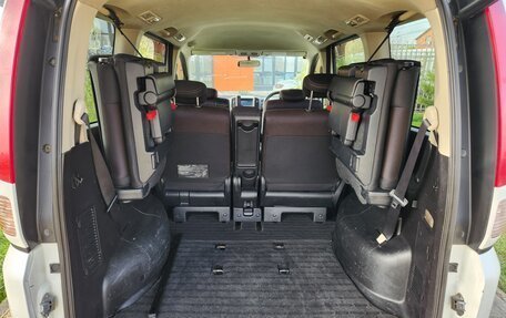 Nissan Serena III, 2006 год, 915 000 рублей, 17 фотография