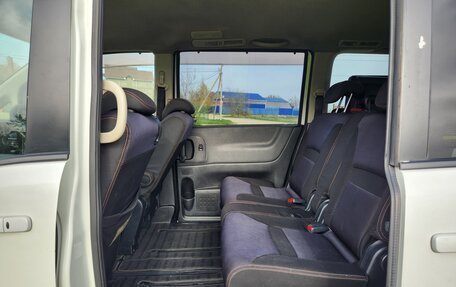 Nissan Serena III, 2006 год, 915 000 рублей, 19 фотография