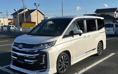 Toyota Noah III, 2021 год, 2 180 001 рублей, 1 фотография