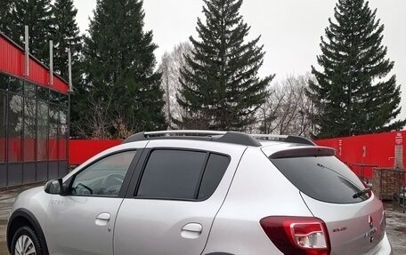 Renault Sandero II рестайлинг, 2018 год, 887 000 рублей, 2 фотография