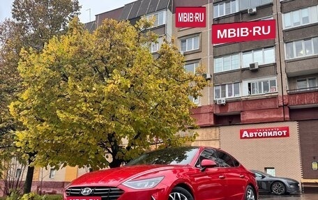 Hyundai Sonata VIII, 2019 год, 2 990 000 рублей, 2 фотография