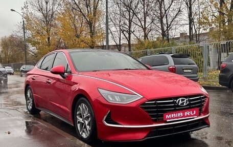 Hyundai Sonata VIII, 2019 год, 2 990 000 рублей, 4 фотография