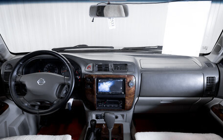 Nissan Patrol, 2003 год, 1 049 000 рублей, 16 фотография