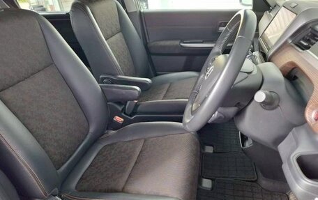 Honda Freed II, 2022 год, 1 728 000 рублей, 5 фотография