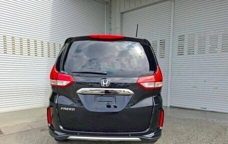 Honda Freed II, 2022 год, 1 728 000 рублей, 13 фотография