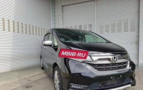 Honda Freed II, 2022 год, 1 728 000 рублей, 3 фотография