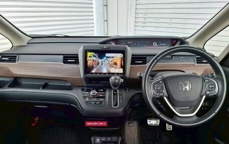 Honda Freed II, 2022 год, 1 728 000 рублей, 7 фотография