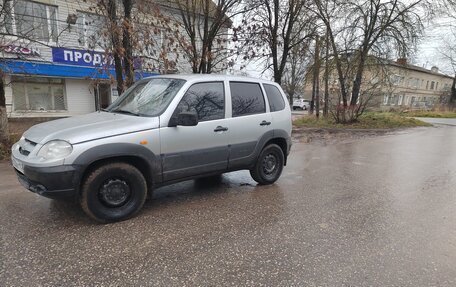 Chevrolet Niva I рестайлинг, 2009 год, 250 000 рублей, 1 фотография