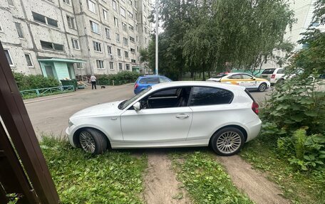 BMW 1 серия, 2011 год, 745 500 рублей, 14 фотография