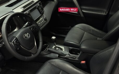 Toyota RAV4, 2016 год, 2 200 000 рублей, 6 фотография