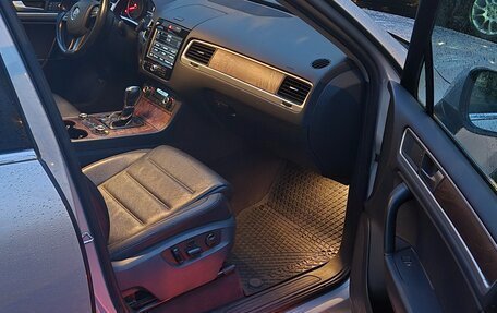 Volkswagen Touareg III, 2012 год, 2 400 000 рублей, 27 фотография