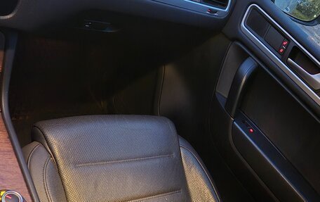 Volkswagen Touareg III, 2012 год, 2 400 000 рублей, 34 фотография