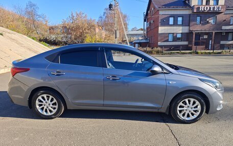 Hyundai Solaris II рестайлинг, 2017 год, 1 200 000 рублей, 5 фотография