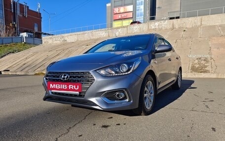 Hyundai Solaris II рестайлинг, 2017 год, 1 200 000 рублей, 4 фотография