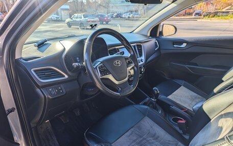 Hyundai Solaris II рестайлинг, 2017 год, 1 200 000 рублей, 9 фотография