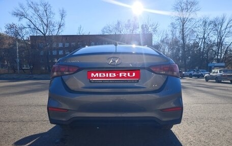 Hyundai Solaris II рестайлинг, 2017 год, 1 200 000 рублей, 7 фотография