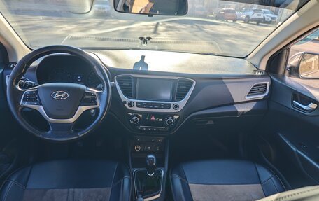 Hyundai Solaris II рестайлинг, 2017 год, 1 200 000 рублей, 13 фотография