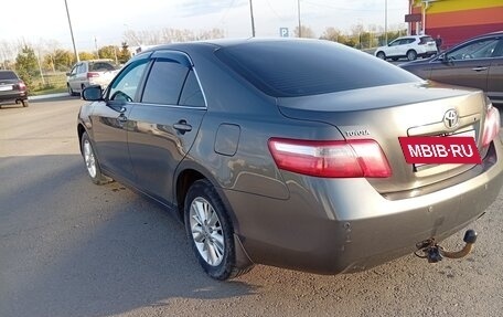 Toyota Camry, 2011 год, 1 200 000 рублей, 2 фотография