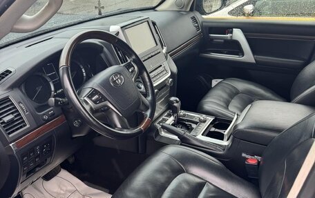 Toyota Land Cruiser 200, 2020 год, 6 500 000 рублей, 7 фотография