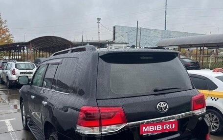 Toyota Land Cruiser 200, 2020 год, 6 500 000 рублей, 3 фотография