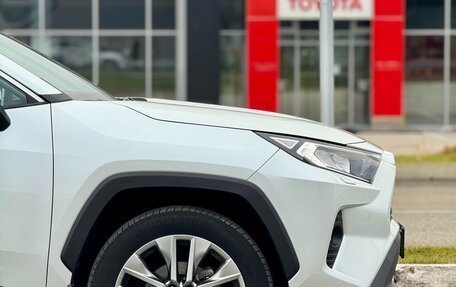 Toyota RAV4, 2020 год, 3 290 000 рублей, 9 фотография