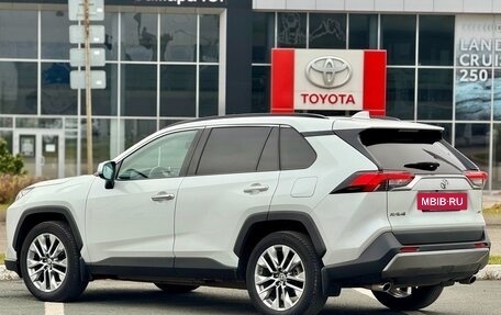 Toyota RAV4, 2020 год, 3 290 000 рублей, 6 фотография