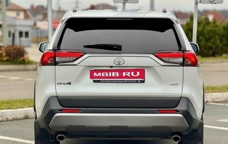 Toyota RAV4, 2020 год, 3 290 000 рублей, 7 фотография