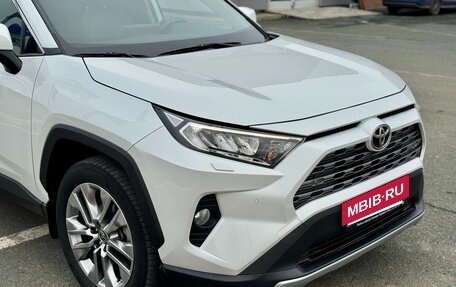 Toyota RAV4, 2020 год, 3 290 000 рублей, 14 фотография