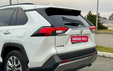 Toyota RAV4, 2020 год, 3 290 000 рублей, 16 фотография