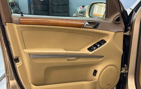 Mercedes-Benz M-Класс, 2005 год, 21 фотография