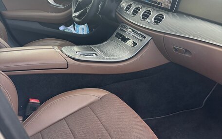 Mercedes-Benz E-Класс, 2022 год, 9 300 000 рублей, 13 фотография