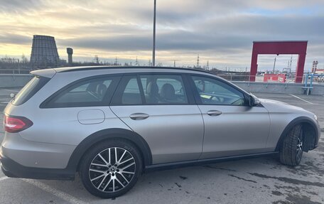 Mercedes-Benz E-Класс, 2022 год, 9 300 000 рублей, 14 фотография