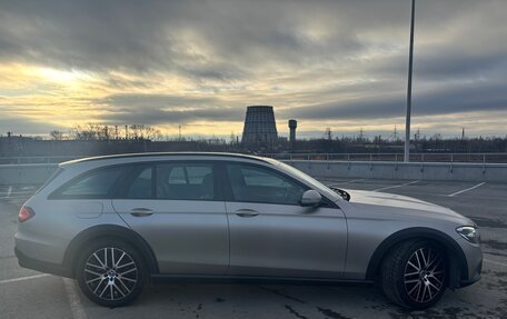 Mercedes-Benz E-Класс, 2022 год, 9 300 000 рублей, 12 фотография