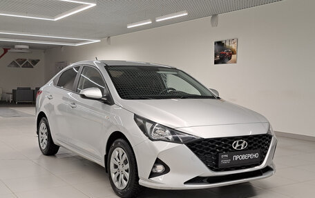 Hyundai Solaris II рестайлинг, 2021 год, 1 652 000 рублей, 3 фотография