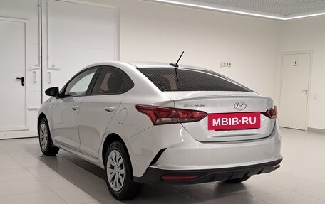 Hyundai Solaris II рестайлинг, 2021 год, 1 652 000 рублей, 8 фотография