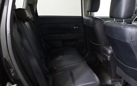 Mitsubishi Outlander III рестайлинг 3, 2015 год, 1 539 000 рублей, 13 фотография