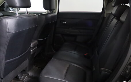 Mitsubishi Outlander III рестайлинг 3, 2015 год, 1 539 000 рублей, 14 фотография