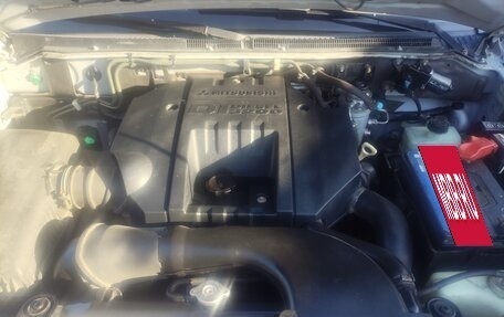 Mitsubishi Pajero III рестайлинг, 2004 год, 930 000 рублей, 13 фотография