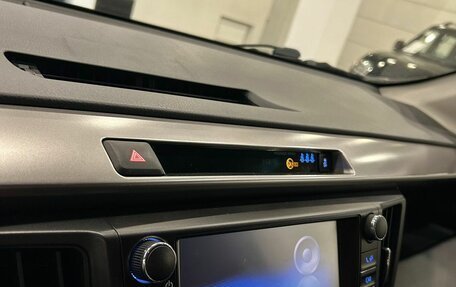 Toyota RAV4, 2016 год, 2 300 000 рублей, 19 фотография