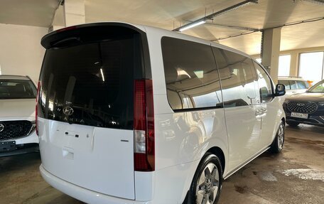 Hyundai Staria, 2023 год, 5 098 000 рублей, 6 фотография