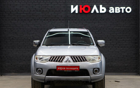 Mitsubishi Outlander III рестайлинг 3, 2013 год, 1 200 000 рублей, 2 фотография