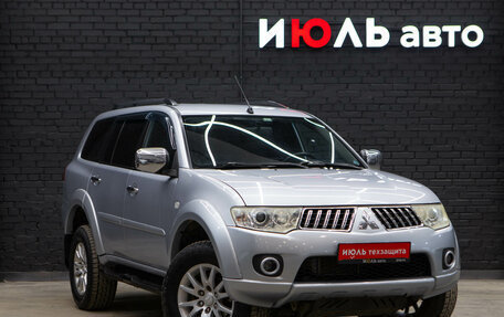 Mitsubishi Outlander III рестайлинг 3, 2013 год, 1 200 000 рублей, 3 фотография