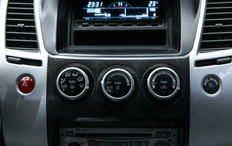 Mitsubishi Outlander III рестайлинг 3, 2013 год, 1 200 000 рублей, 14 фотография