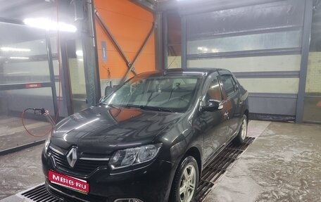 Renault Logan II, 2015 год, 710 000 рублей, 1 фотография