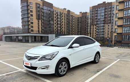 Hyundai Solaris II рестайлинг, 2015 год, 850 000 рублей, 3 фотография
