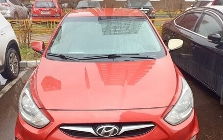 Hyundai Solaris II рестайлинг, 2012 год, 750 000 рублей, 1 фотография