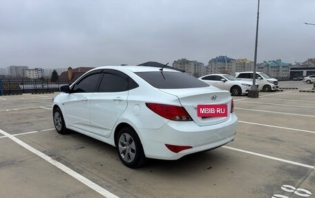 Hyundai Solaris II рестайлинг, 2015 год, 850 000 рублей, 5 фотография