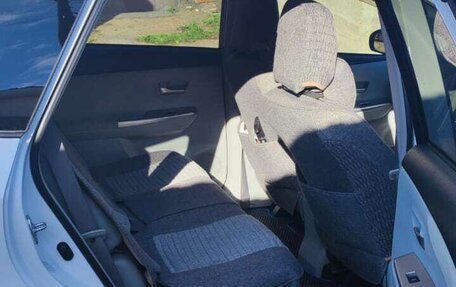 Toyota Prius Alpha I (ZVW40/41), 2011 год, 1 300 000 рублей, 3 фотография