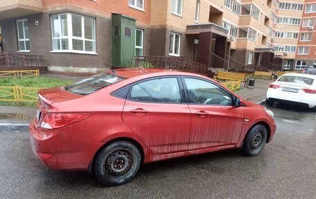 Hyundai Solaris II рестайлинг, 2012 год, 750 000 рублей, 4 фотография